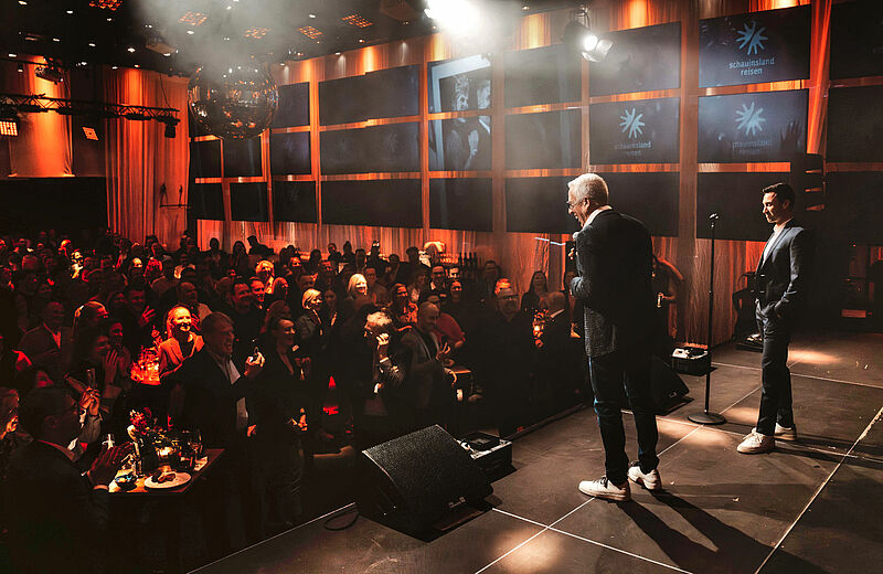 Bühne frei für Gerald Kassner: Der Schauinsland-Chef hatte wieder zur großen ITB-Party eingeladen. Foto: Schauinsland-Reisen