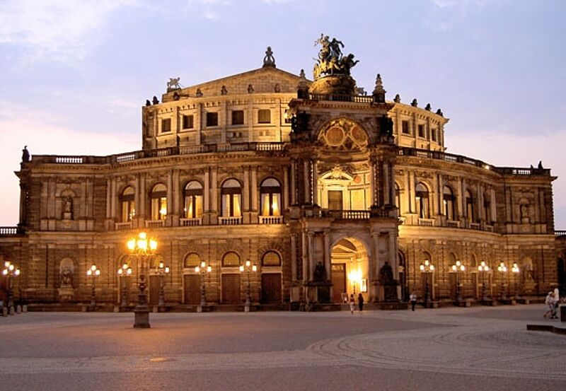 Wenn es nach der Dresdener Tourismuswirtschaft geht, sollen bald wieder mehr Besucher die schönen Seiten der Stadt kennenlernen