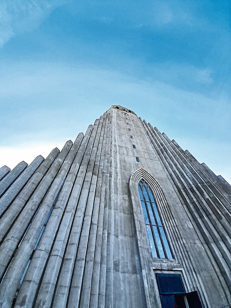 Ein Wahrzeichen über der Stadt: Islands größte Kirche, Hallgrímskirkja