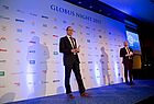 Moderiert wurde die Globus Night von Reisebüro-Trainer Rene Morawetz (links) und ta-Chefredakteur Matthias Gürtler