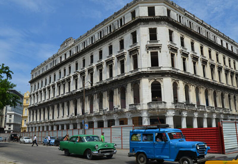 Kempinski lässt das ehemalige Kaufhaus Manzana de Gomez in ein Hotel umbauen