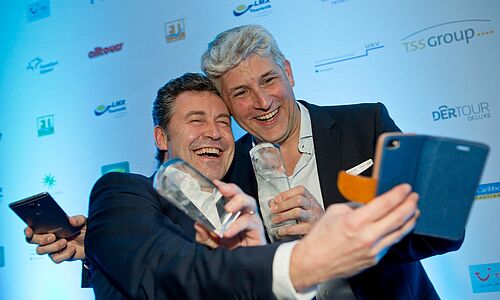 Standen erstmals auf dem Treppchen des Globus Award: Gebeco und Chamäleon Reisen mit ihren Vertriebschefs Jens Hulvershorn (links) und Hannes Schleicher