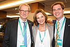 Tina Kirfel von Silversea mit Reisebüro-Inhaber und DRV-Vorstand Alexander Schulten (rechts) und Phoenix-Chef Johannes Zurnieden