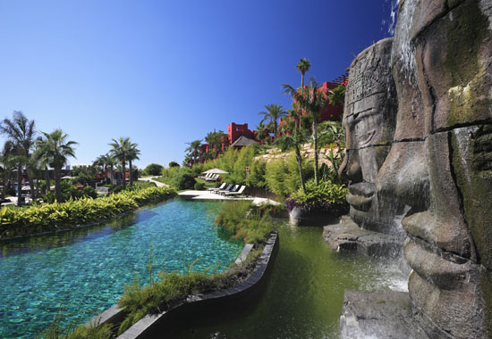 Das Royal Hideaway Asia Gardens Hotel & Thai Spa bei Alicante gehört zur neuen Barcelo-Marke Royal Hideaway Luxury Hotels & Resorts