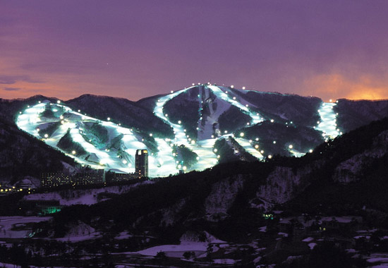 Hier treten die Abfahrtsläufer an: Skigebiet der Olympischen Winterspiele 2018 in Pyeongchang