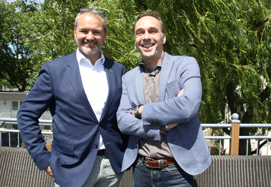 Die Tourcontact-Chefs Dirk Bender (links) und Max Küppers sind mit der Entwicklung ihrer Kooperation zufrieden