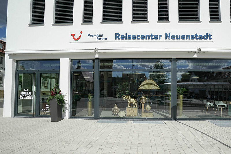 Modernes Ambiente, hohe Präsenz in digitalen Kanälen: Reisecenter Neuenstadt in der Nähe von Heilbronn