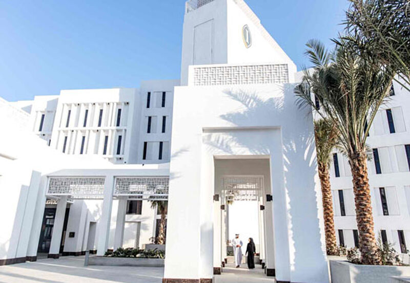 Das Intercontinental Fujairah Resort ist einem arabischen Dorf nachempfunden Das Intercontinental Fujairah Resort ist einem arabischen Dorf nachempfunden