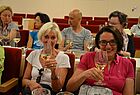 Im Weingut Emina darf natürlich die Weinprobe nicht fehlen, vorne links: Anne Dutschke (links vorne, TUI Reisecenter in Nürnberg) und Pia Jensen (Reisebüro Jensen in Herbolzheim)