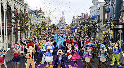 Die Disney-Figuren waren zum Jubiläum in Paris in Feierlaune
