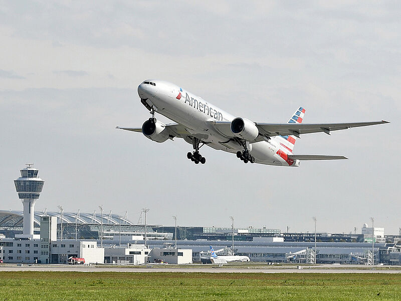 American Airlines in München: Der US-Carrier streicht auch das deutsche Sales-Team. Foto: Flughafen München