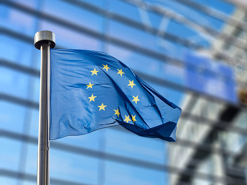 Die EU-Kommission sieht die Gutschein-Lösung skeptisch. Foto: istockphoto/artJazz