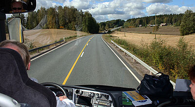 Glück für die Busreisebranche: Ab Juni 2010 können Busfahrer wieder länger hinter dem Lenkrad sitzen.