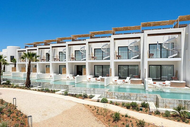 Im Trend liegen Swim-up-Zimmer wie hier im neuen TRS Ibiza