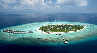 ARD-Traumhotels im Fernsehen – und für jeden Kunden im Reisebüro buchbar: das Beach House Maldives