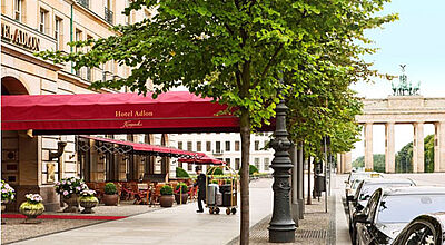 Das Adlon war in den 20er Jahren Treffpunkt der Berliner High Society