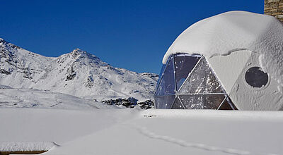 Eine Nacht im Iglu auf 2.300 Metern Höhe in den französischen Alpen: das „Igloo Pod-Zimmer“ im neuen Hotel Pashmina Le Refuge