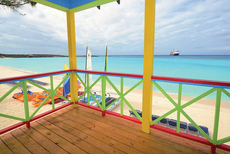 Auf allen Karibik-Routen ist ein Besuch der Privatinsel Half Moon Cay eingeplant