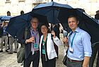 Fatima Blanco von Tourism Andaluz mit den Infox-Managern Alexander Lössl (links) und Oliver Geffers 
