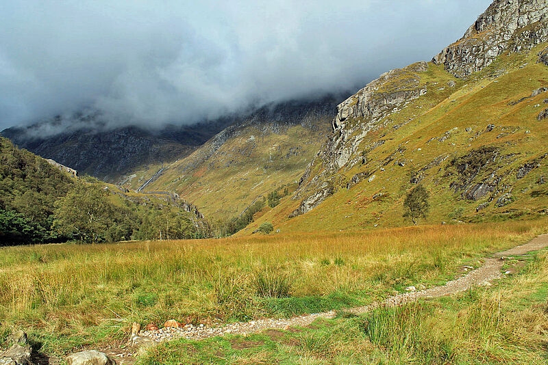 Die Wanderer erkunden auch das Glen Nevis, Kulisse für den Film „Braveheart“. Foto: jt