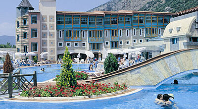 Impress Tours war über Jahre hinweg offizielle Vertretung der Lykia-Gruppe. Hier das Resort Lykia World Ölüdeniz, das jetzt zu den Liberty Hotels gehört