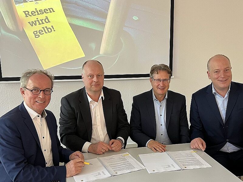 Andreas Neumann, Geschäftsführer ADAC-Reisevertrieb, Reisebüro-Inhaber Werner Papendick, Aquilin Schömig, weiterer Geschäftsführer ADAC Reisevertrieb, und Claudius Leibfritz, Vorstand der ADAC SE Andreas Neumann, Geschäftsführer ADAC-Reisevertrieb, Reisebüro-Inhaber Werner Papendick, Aquilin Schömig, weiterer Geschäftsführer ADAC Reisevertrieb, und Claudius Leibfritz, Vorstand der ADAC SE