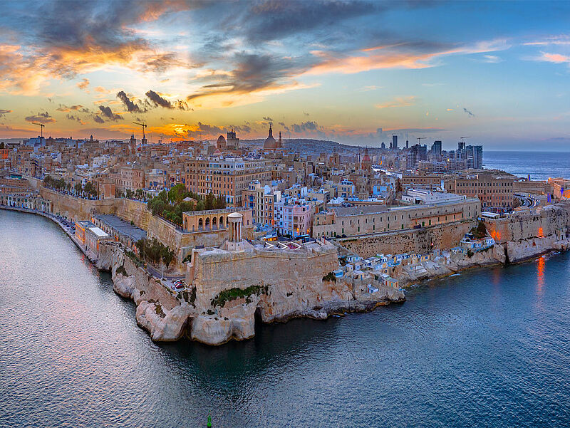 Im Hafen von Maltas Hauptstadt Valletta wurden 2023 fast 900.000 Kreuzfahrt-Passagiere abgefertigt. Foto: iStockphoto/Gatsi