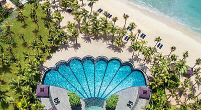 Entspannen im Muschel-Pool des JW Marriott Phu Quoc Emerald Bay Resort & Spa in Vietnam