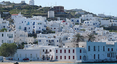 Trotz Krise baut TUI das Griechenland-Angebot für den Sommer 2012 massiv aus