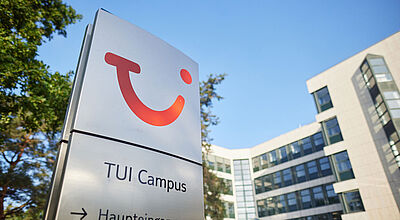 Im zweiten Quartal des laufenden Geschäftsjahres verbuchte TUI einen Rekordumsatz Im zweiten Quartal des laufenden Geschäftsjahres verbuchte TUI einen Rekordumsatz
