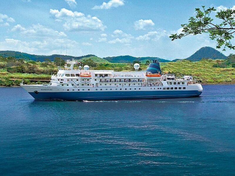 Die ehemalige Bremen debütiert 2021 als Seaventure für Viva Cruises. Modell: Viva Cruises