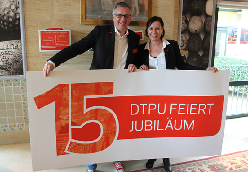 15 Jahre DTPU: Geschäftsführer Michael Dohmen und Geschäftsleiterin Claudia Blum