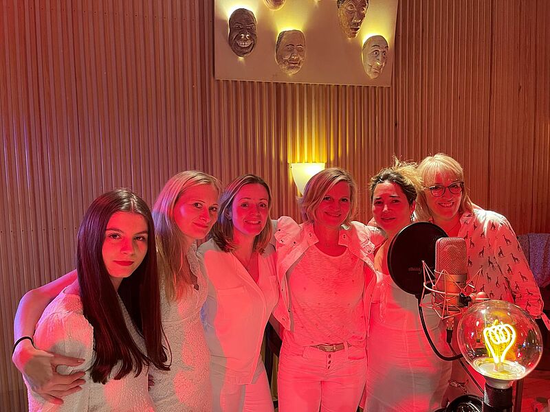 Die „Travel Angels“ (von links): Ines Tammen, Talea Petersen, Kerstin Klävemann, Bettina Giegling, Kerstin Spille und Anja Krey. Foto: TUI Travel Star Wardenburg