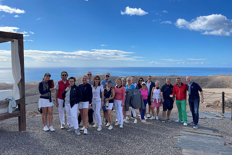 Ende November war Mario Schomann (rechts) mit 20 Reiseverkäufern auf Gran Canaria unterwegs