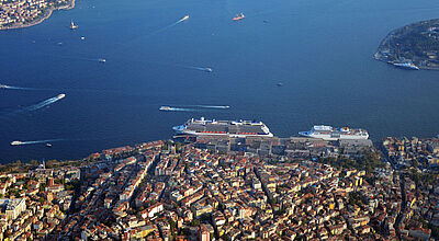 Luftaufnahme von Istanbul mit dem Kreuzfahrt-Terminal Galataport. Foto: mtcurado/istockphoto