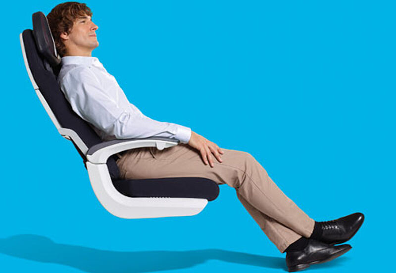 Ab Sommer 2014 will Air France 2,5 Zentimeter mehr Beinfreiheit und bessere Kopfstützen bieten