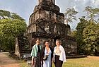 Auch ein Ausflug nach Polonnaruwa stand auf dem Programm (von links): Laura Nadicksbernd, Reisekompass Ochtrup, Lara Benesch, Reisebüro Frank Alsdorf, und Jenny Schmenger, Lufthansa Travel Gate /TA.TS Travel Frankfurt