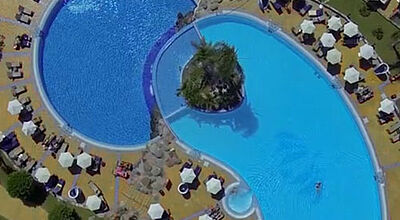 Ansichten aus der Vogelperspektive: Pool-Landschaft des H10 auf Gran Canaria