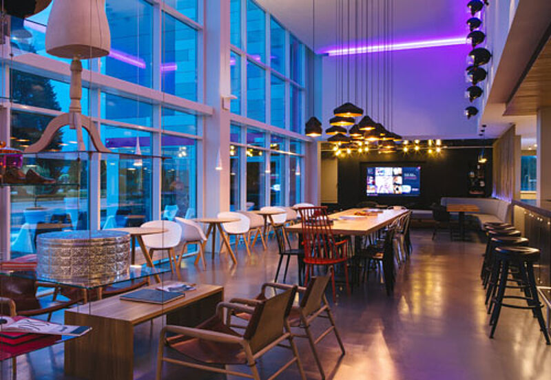 Lobby des ersten Moxy Hotels in Mailand