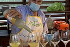 In den Cooking Classes von Valentino Esposito erfahren Gäste unter anderem, wie guter Limoncello hergestellt wird  