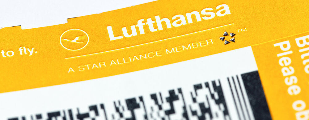 Um angesichts der Flugstreichungen für Entlastung zu sorgen, schränkt Lufthansa vorübergehend die Verfügbarkeit von Tickets ein. Foto: Roma_/istockphoto