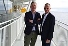 „Stolz und glücklich“ mit der Jahrestagung auf hoher See: die Kooperations-Kapitäne Frank Winkler (links) und Cornelius Meyer
