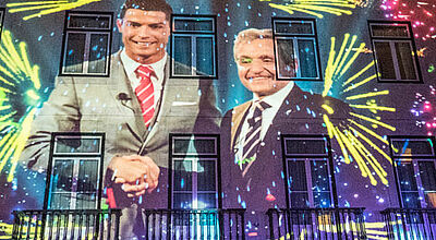 Projektion bei der Hoteleröffnung: Cristiano Ronaldo und Pestana-Geschäftsführer Dionisio Pestana