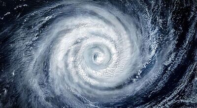 Satellitenaufnahme eines mächtigen Wirbelsturms 