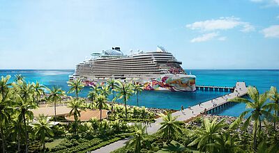 Rendering eines Kreuzfahrtschiffs der Norwegian Cruise Line („Norwegian Aqua“) am neu gestalteten Pier der Privatinsel Great Stirrup Cay auf den Bahamas. Im Vordergrund üppige tropische Vegetation mit Palmen, Spazierwegen und Pavillons, im Hintergrund das türkisfarbene Meer und der moderne Schiffsanleger.