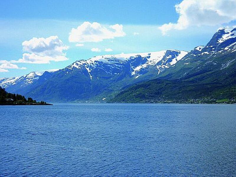 Der Hardangerfjord erstreckt sich über 179 Kilometer.
