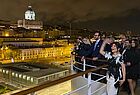 Taufpatin Nilou Motamed während des Feuerwerks vor der Kulisse Lissabons