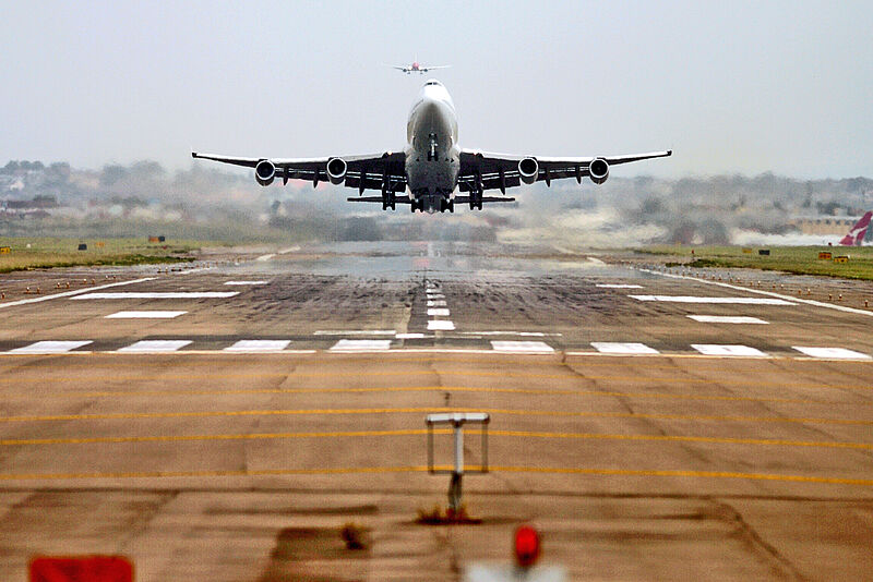 Reisebüros sollten den Verkauf von Flug-Tickets nicht Online-Portalen überlassen, meint Aerticket-Chef Rainer Klee Reisebüros sollten den Verkauf von Flug-Tickets nicht Online-Portalen überlassen, meint Aerticket-Chef Rainer Klee