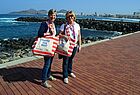Messepause am Stadtstrand von Las Palmas: Marlene Rüffer und Angelika Huber