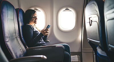 Wenn die Premium Economy nicht mehr verfügbar ist, erwächst daraus kein Kündigungsrecht beim Reiseveranstalter, so ein Gerichtsurteil. Foto: urbazon/iStock